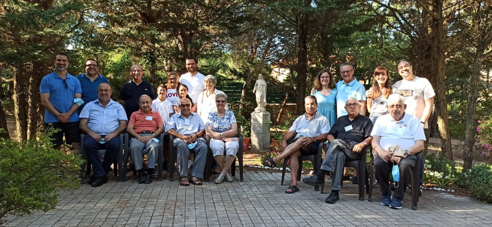 foto de grupo del encuentro para sacerdotes y consagrados/as de julio de 2021